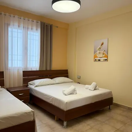 Shengjin Central Apartments アパートホテル Shëngjin