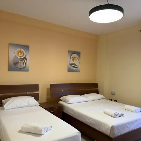 Shengjin Central Apartments Шенджин