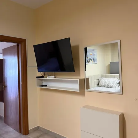 Shengjin Central Apartments Hotel apartamentowy 3*