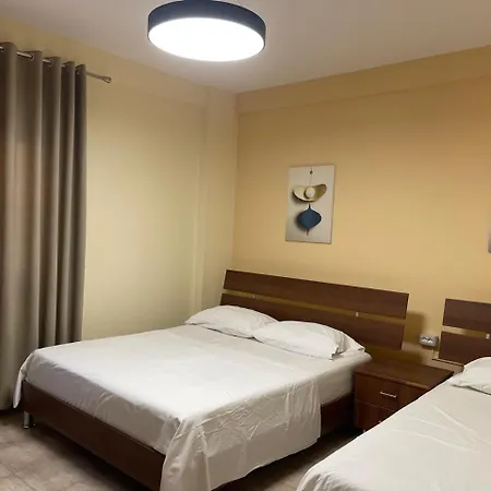 Shengjin Central Apartments アパートホテル Shëngjin